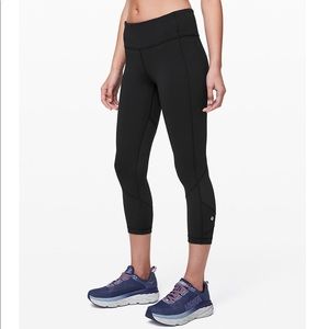 NWT LULULEMON Black Leggings - Pace Rival Crop